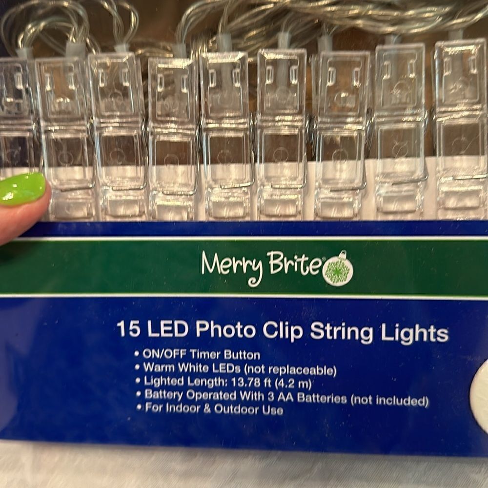 String Lights 15 LED Photo Clip Christmas Tree - Picture 3 of 5